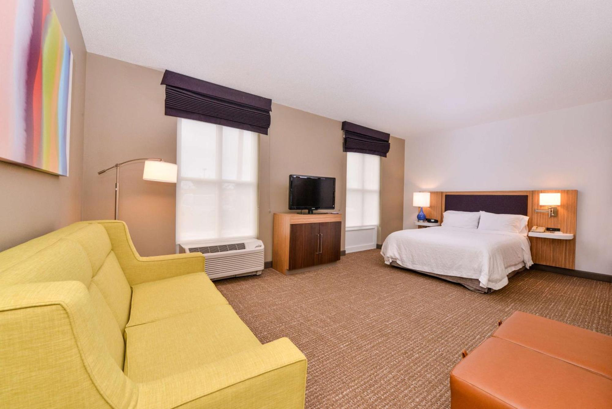 Hampton Inn & Suites By Hilton Plymouth Extérieur photo