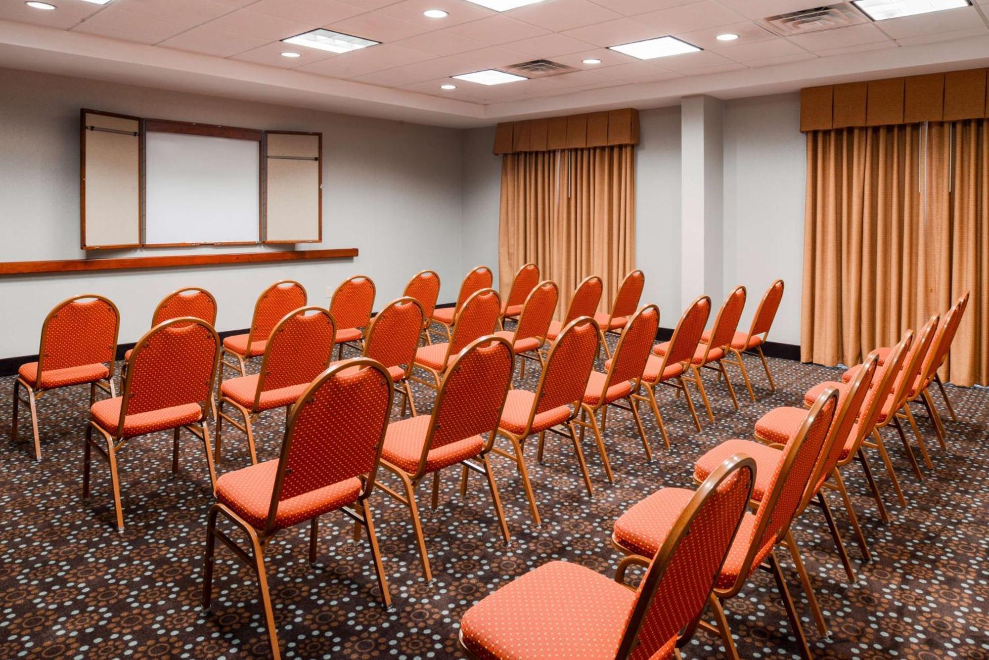 Hampton Inn & Suites By Hilton Plymouth Extérieur photo