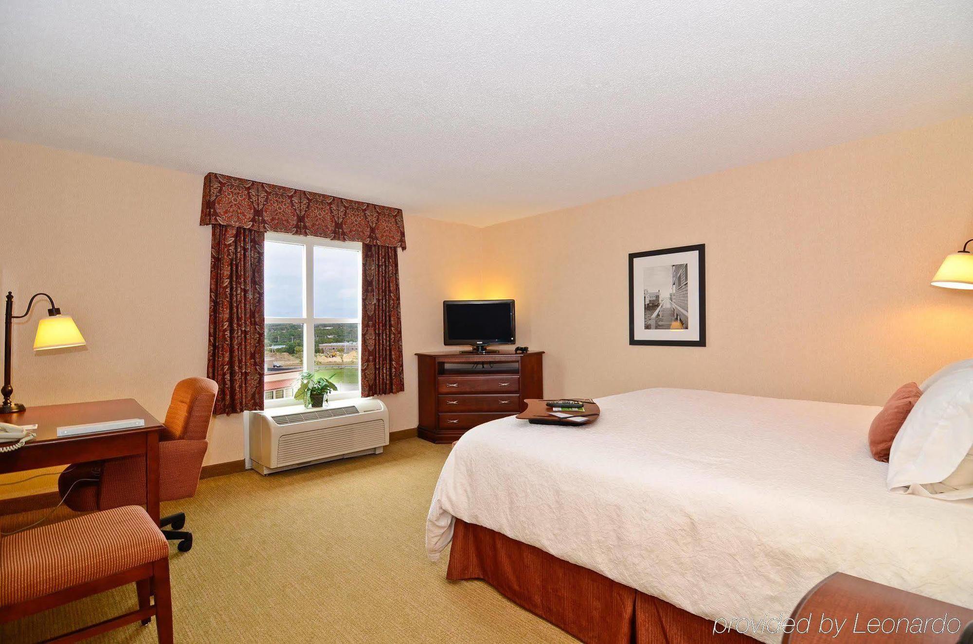 Hampton Inn & Suites By Hilton Plymouth Extérieur photo